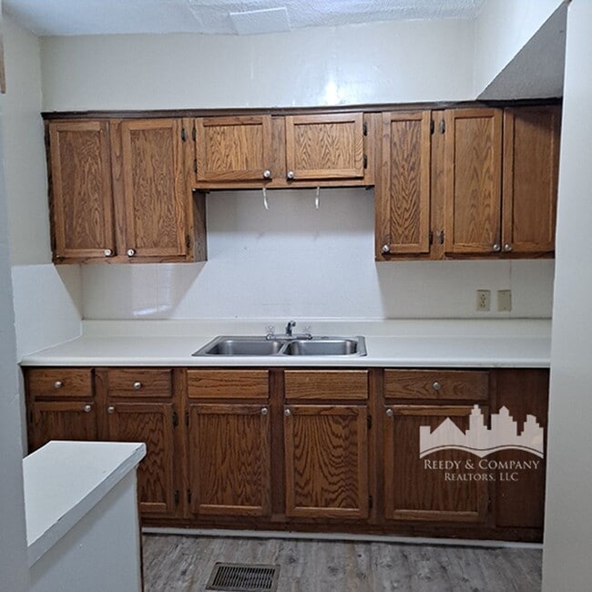 Photo - 1740 Brown Ave