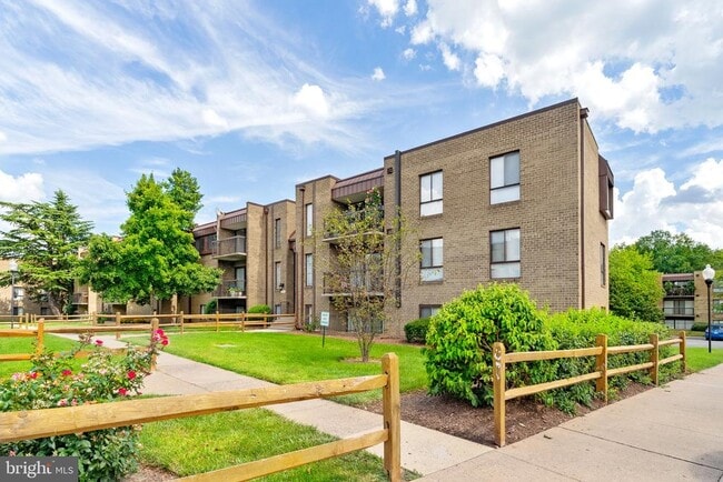 Photo - 7599 Gales Ct Apartment Unit 201