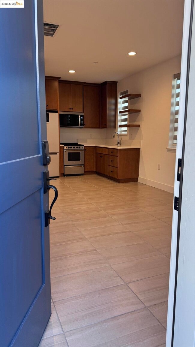 Photo - 470 Trellis Wy Unit A