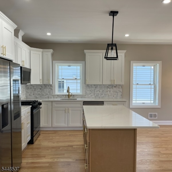 Photo - 1297 Avy St