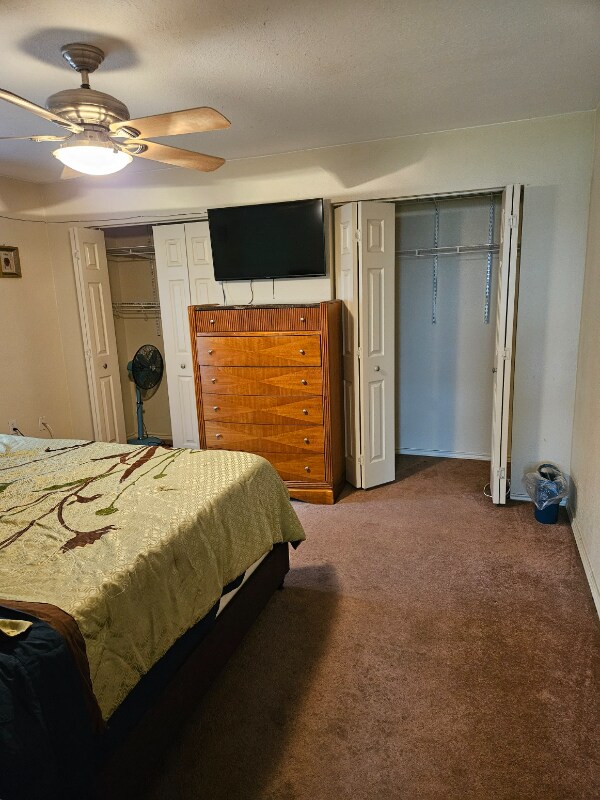 Photo - 302 W Red Bird Ln