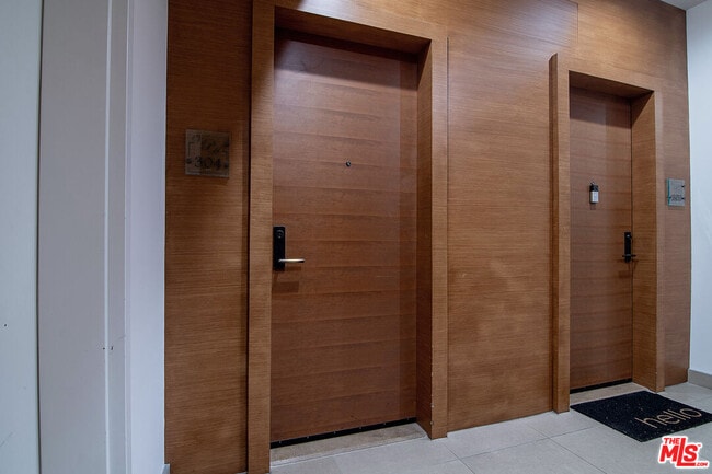 Photo - 225 S Hamilton Dr Unit 304