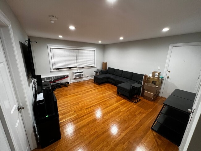 Photo - 4891 N Ashland Ave Unit Apt 3W