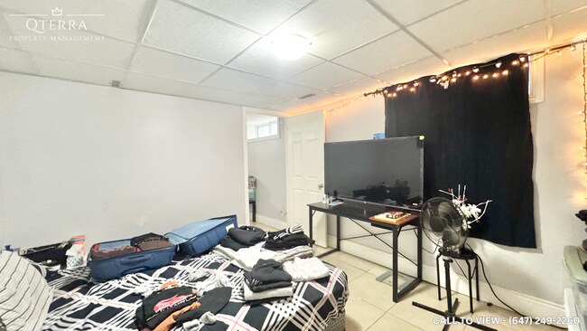 Photo - 560 Gillies St