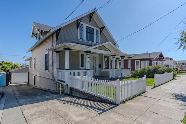 Photo - 364 Cypress Ave