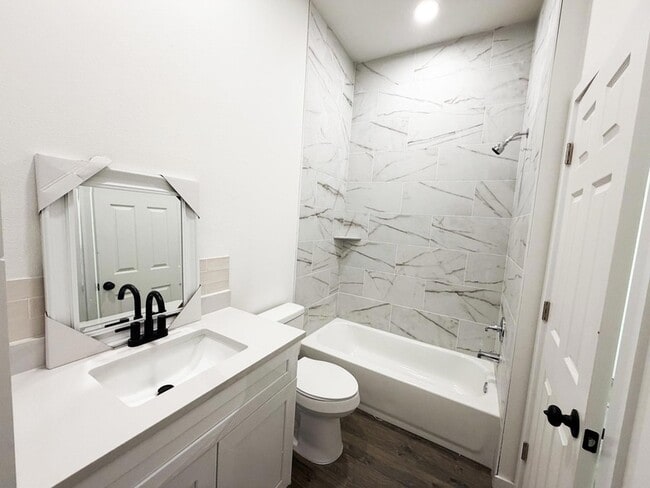 Photo - 138 Blushing Dr