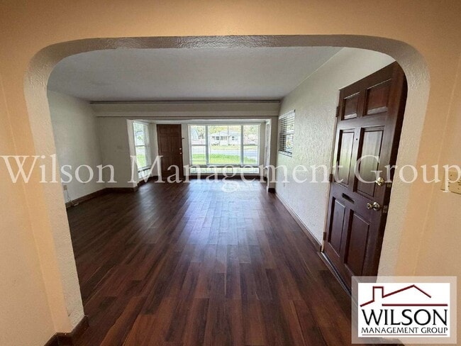 Photo - 3215 N Orange Ave