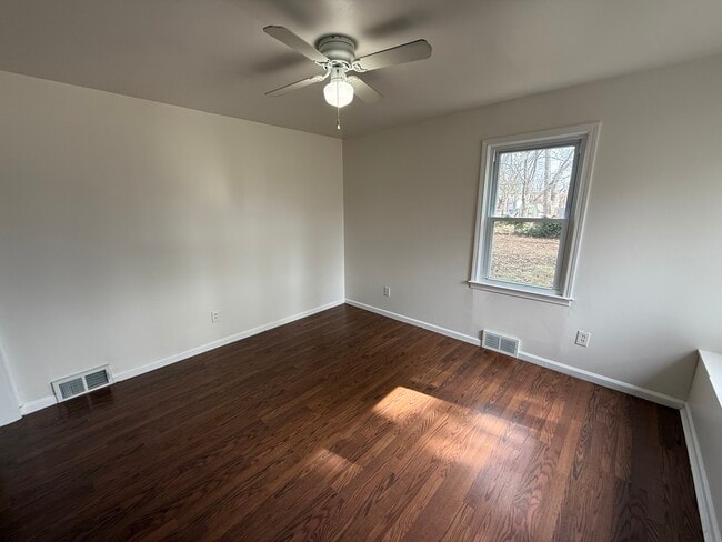 Photo - 3737 Poplar Ave