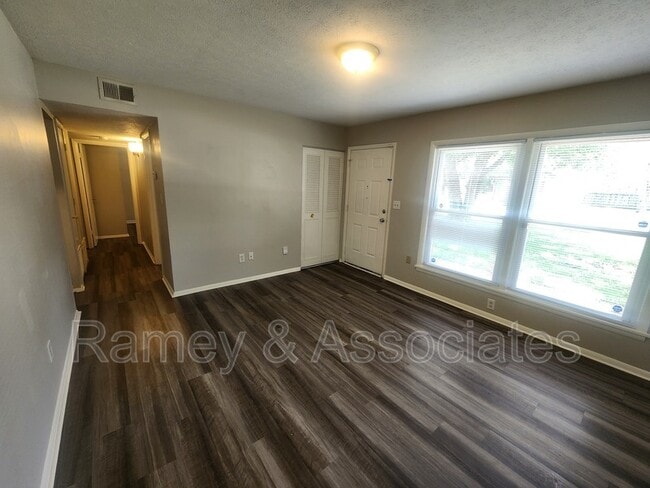 Photo - 5403 Bramble Ct