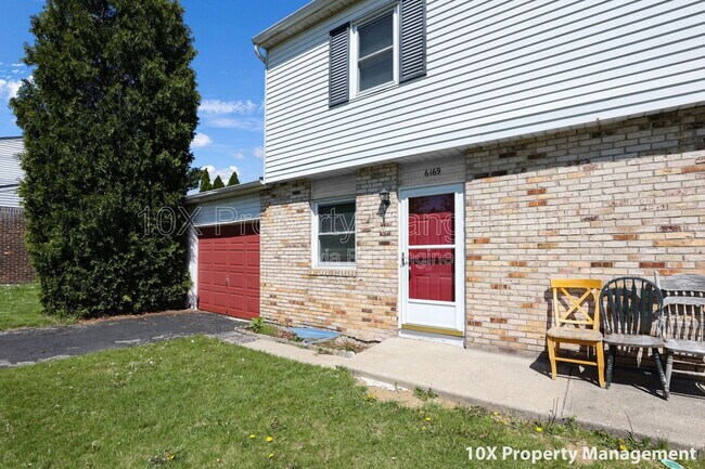 Photo - 6169 Laurelwood Ct