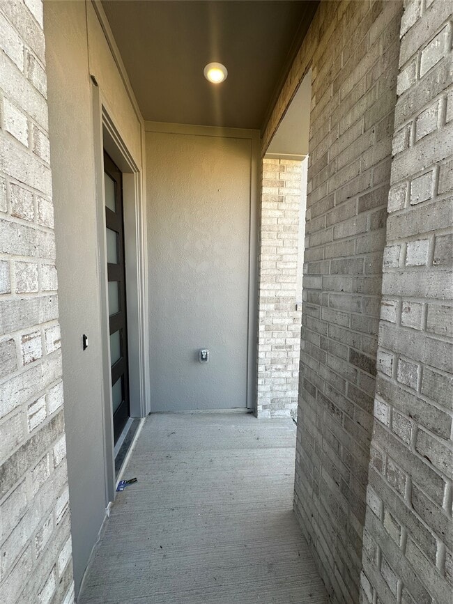 Photo - 206 Mercury Sky Rd