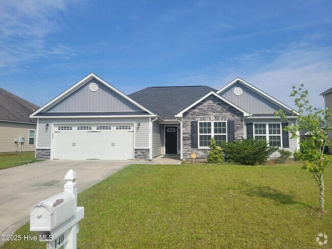 Building Photo - 140 Cavalier Dr Rental