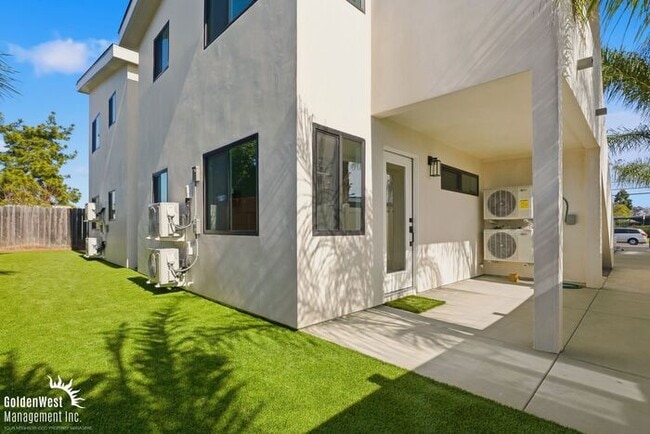 Building Photo - Beautifully Updated 2Bdm 1Ba Home in Clairemont Mesa