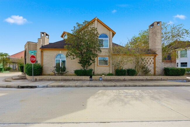 Photo - 4063 Breakwood Dr