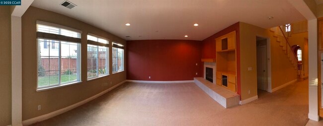 Photo - 852 Bandol Way