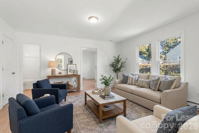 Photo - 266 Moore Dr NW