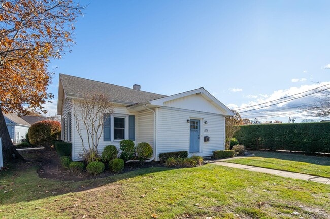 Photo - 176 Laurel Ave