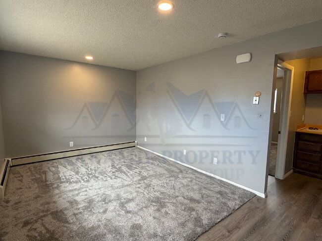 702 Downey St