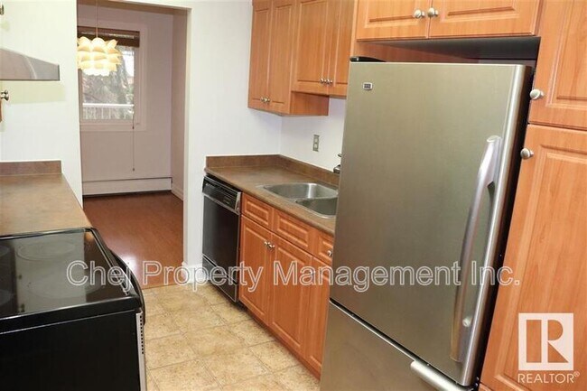 Photo - 8149-8111 111 St NW Unit 202