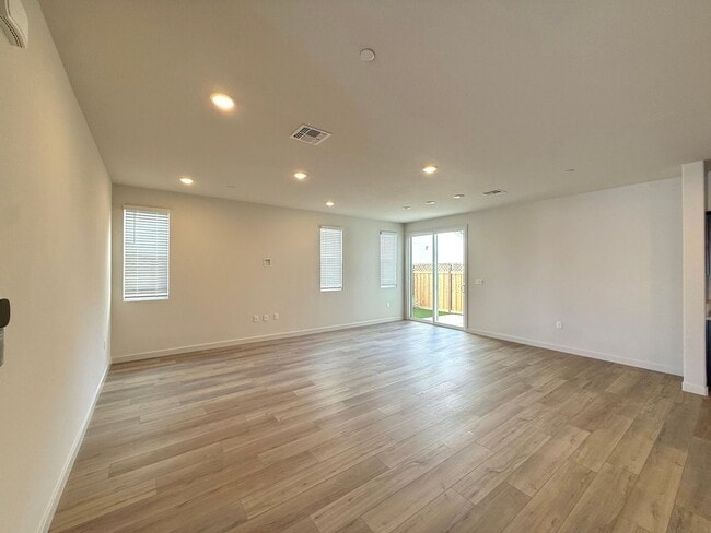 Photo - Modern West Sacramento Home Now for Lease