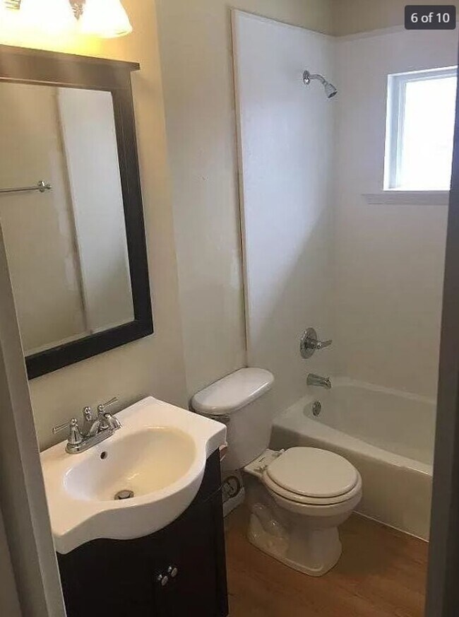 Photo - Charming 3 Bedroom Home in Iowa City!