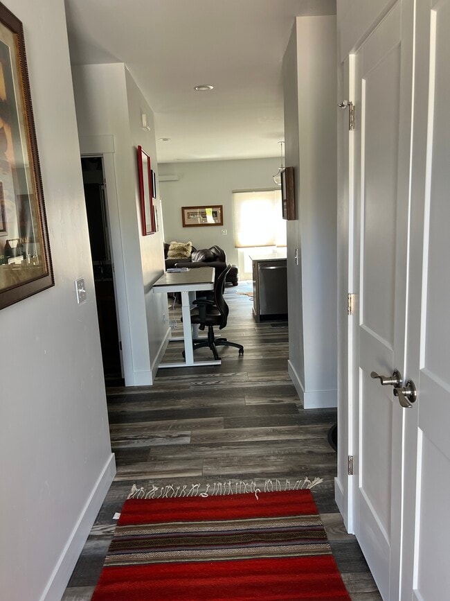 Photo - 310 Snake River Dr