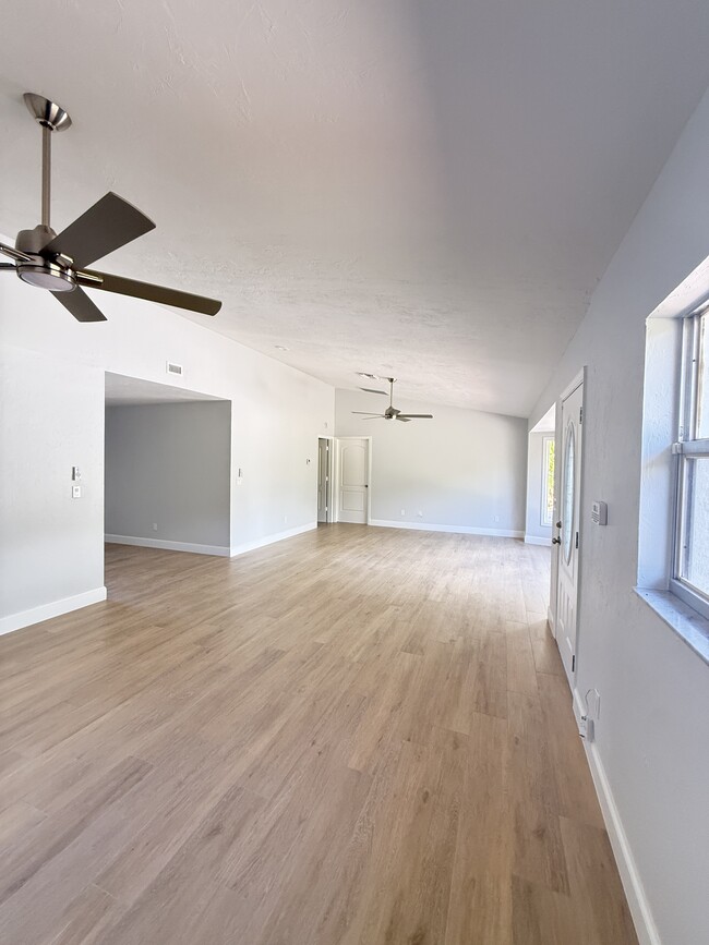Photo - 25356 Pinson Dr