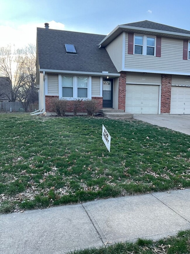 3 bedroom townhome - 3 bedroom townhome