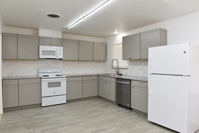 Building Photo - 6414 Grape St