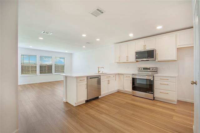 Photo - 1618 Pin Oak Trail