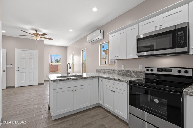 Photo - 2350 N Norris Ave