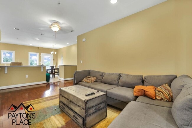 1332 Talbert Ct SE