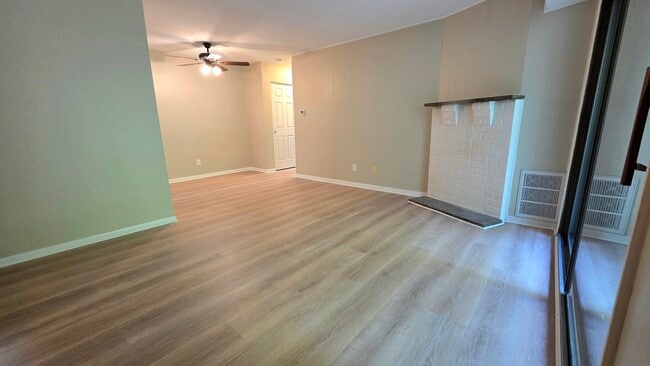 Photo - 705 Meadowbrook Dr Unit 705 Meadowbrook