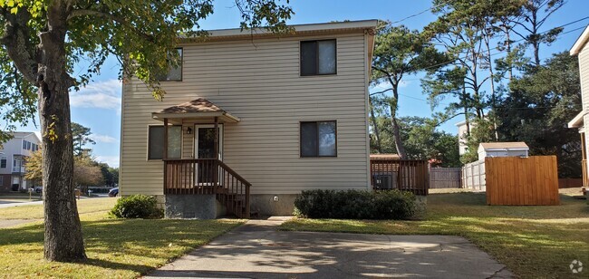 Building Photo - 2213B Albemarle Ave Rental