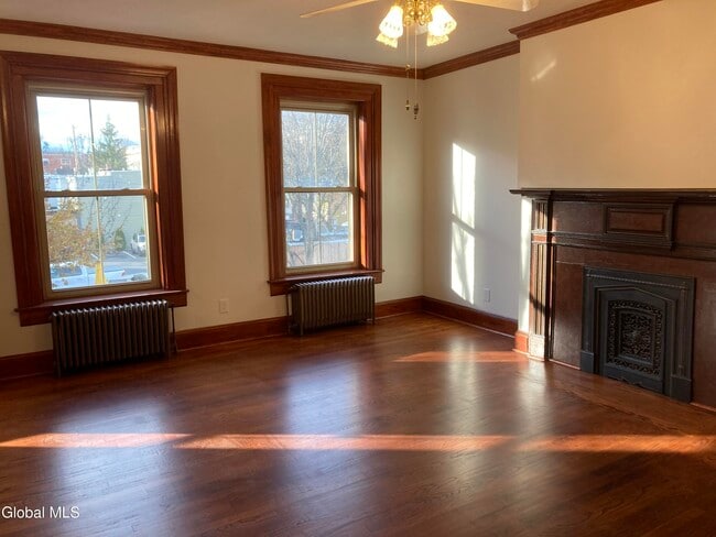 Photo - 162 4th St Unit 2