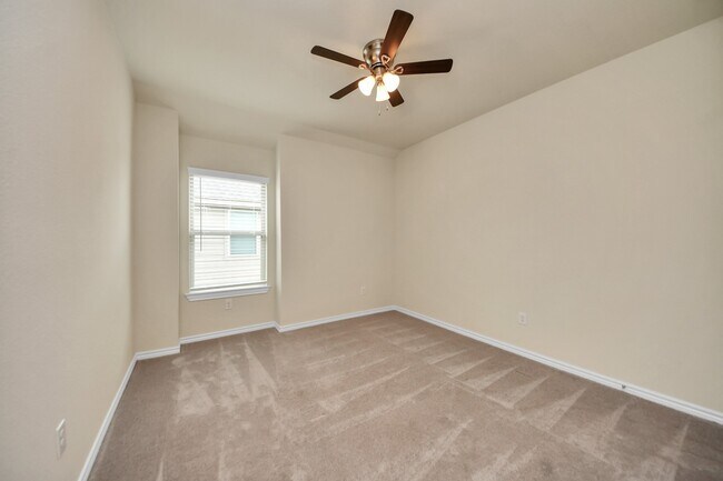 Photo - 28215 Shorecrest Ln