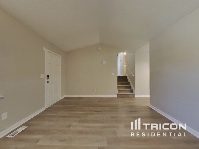 Photo - 17 Paces Meadows Dr