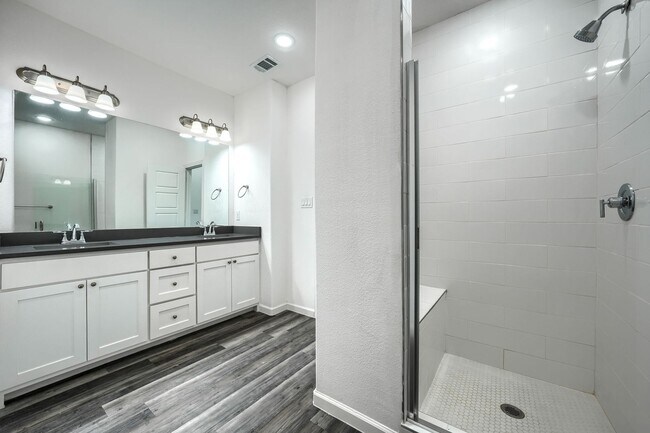 Photo - Luxurious Townhome in Frisco!