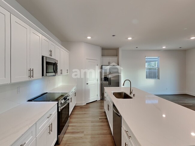 Photo - 4594 Camden Bridge St