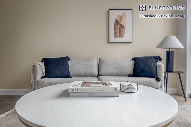 Photo - 201 N Garland Ct Unidad SI FL20-ID1013