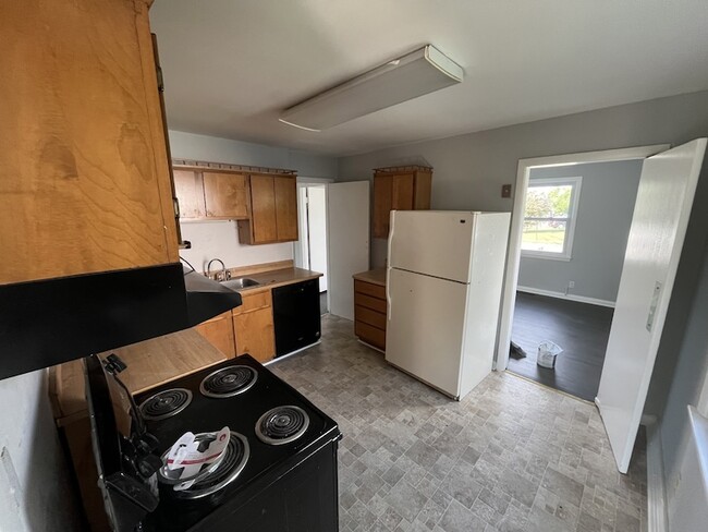 Photo - 2423 Underwood St