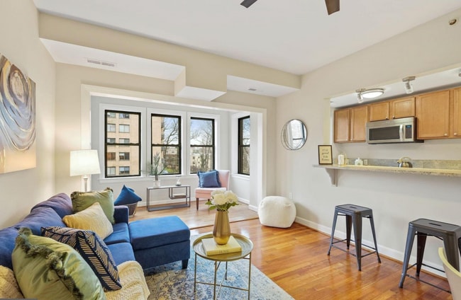 Photo - 3900 14th St NW