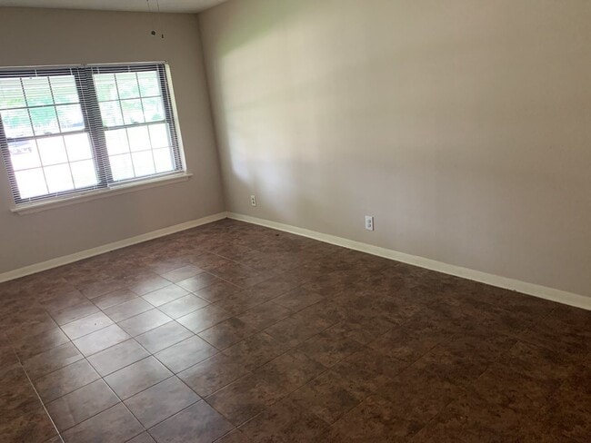 Photo - 618 Overbluff St