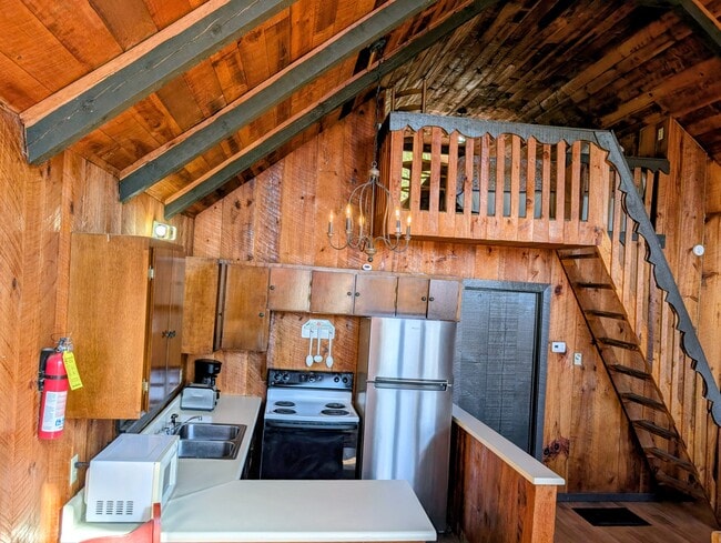 Photo - 24 Chalet Village Dr