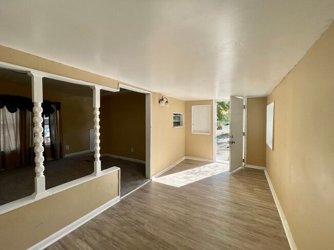 Photo - Updated 3 bedroom, 1.5 bath Home FOR RENT ...