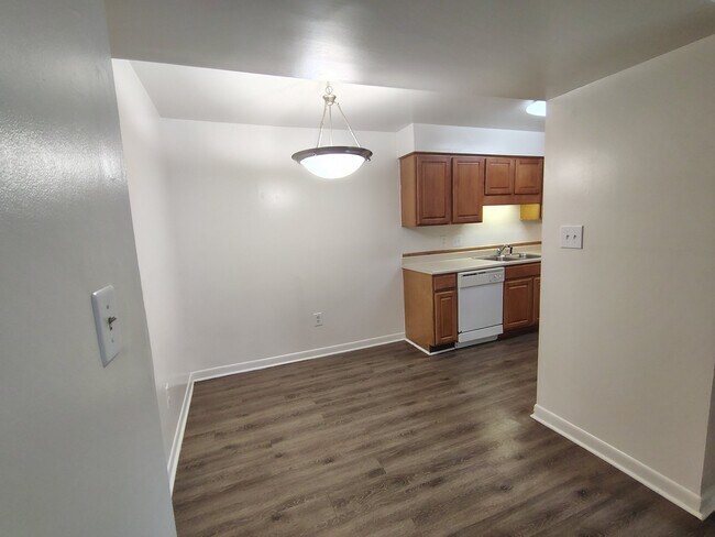 Photo - 600 Reusens Rd Unidad Waitlist