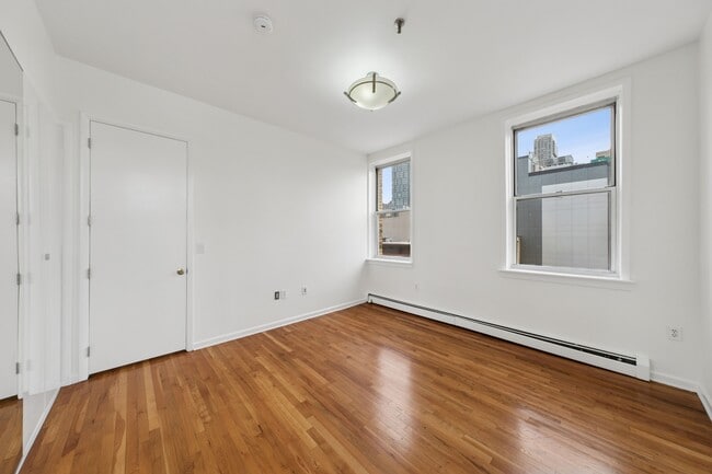 Photo - 319 Barrow St Unit 6a