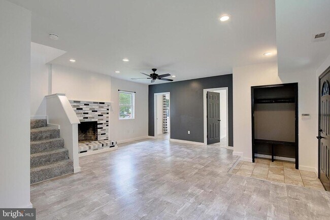 Photo - 5645 Battee Dr