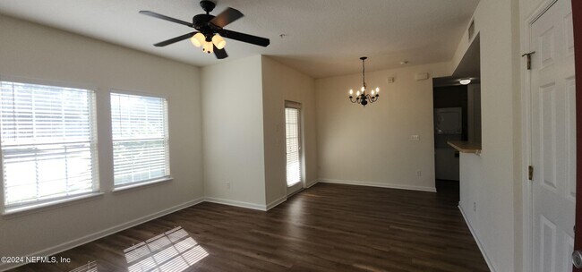 Photo - 575 Oakleaf Plantation Pkwy Unidad 1104