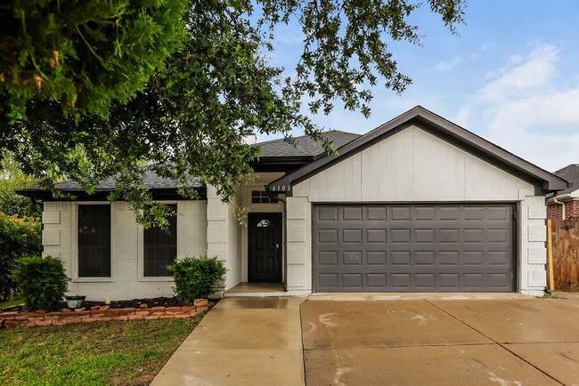 Building Photo - 6101 Rising Meadow Dr